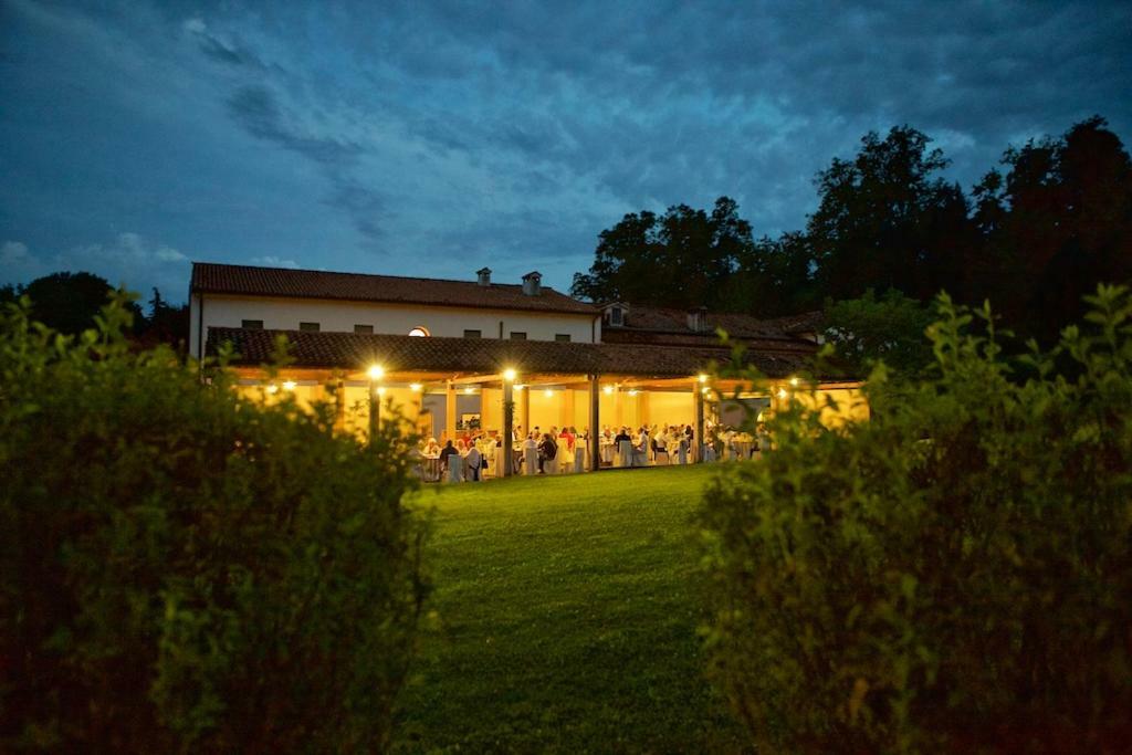 Locanda Perinella Castelgomberto Екстер'єр фото
